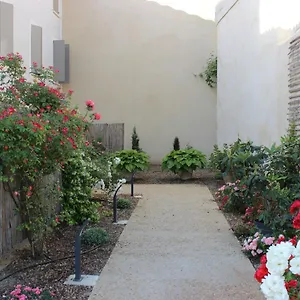 entre-les-sorgues-ardoise.fr-provencehotel.com/